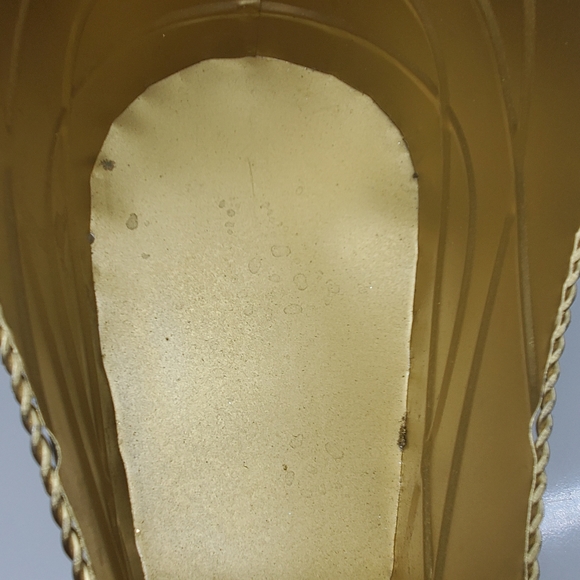 Gold Christmas Holiday Sleigh Decoration - Picture 7 of 12